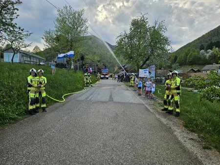 Mlade gasilke iz Zg. Tuhinja so se uvrstile na olimpijado (3)